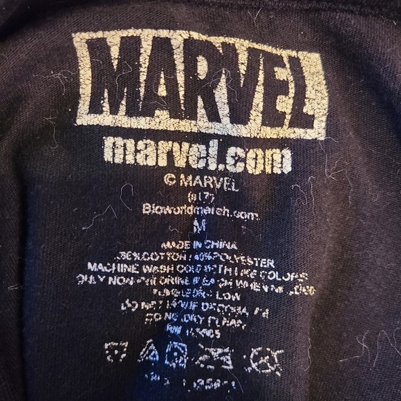 Marvels Deadpool long sleeve Tee. EUC. - Picture 5 of 5